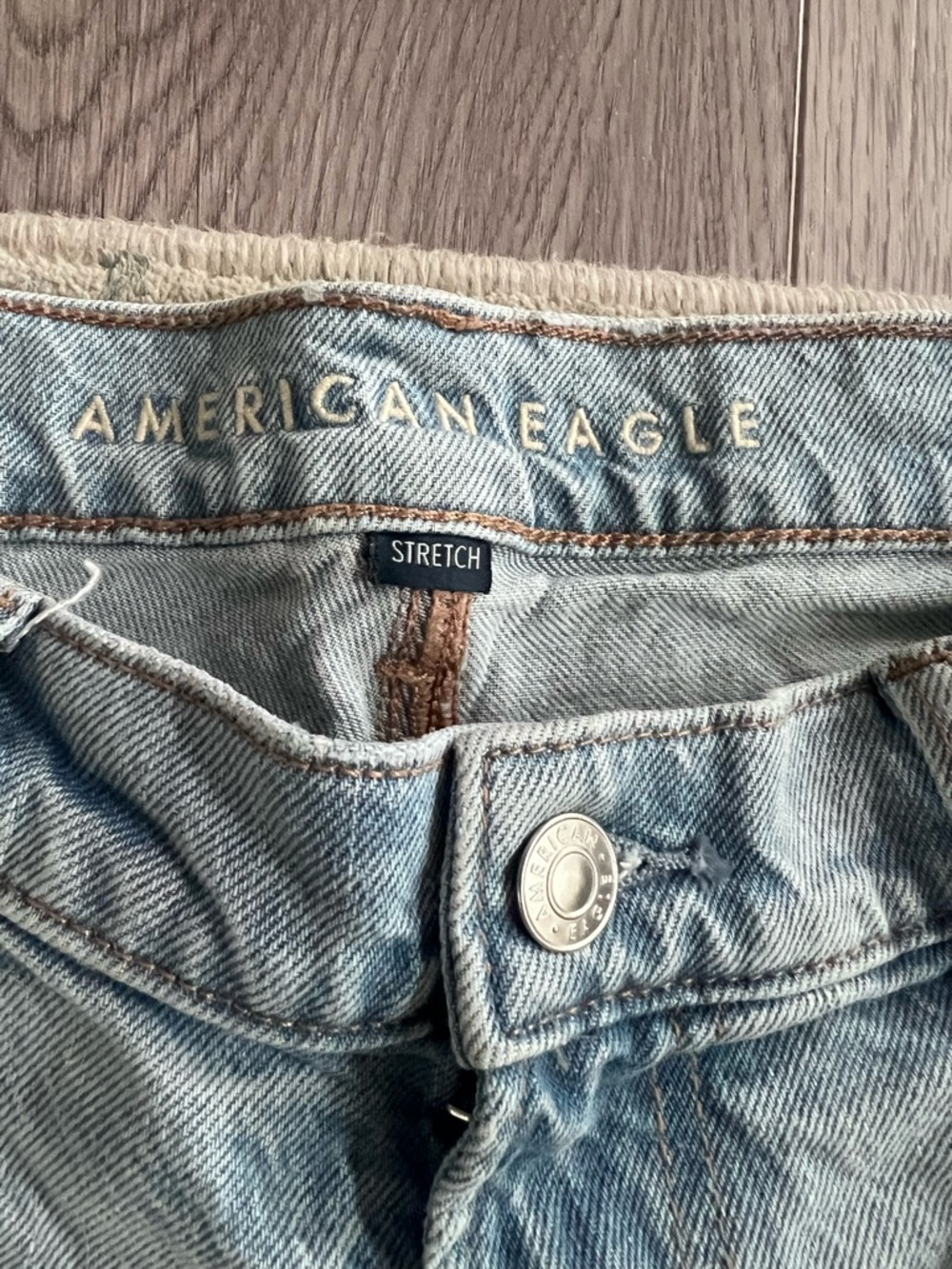 American Eagle Outfitters Light Wash Distressed Denim Cutoff Shorts, Size 4 - Picture 2 of 5